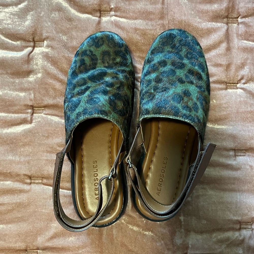Aerosols sling back mules